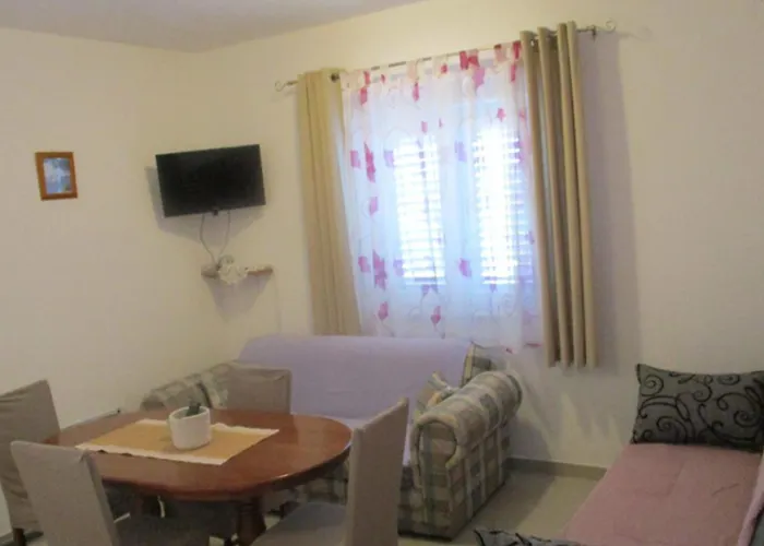 아파트 Bosiljka 세비드